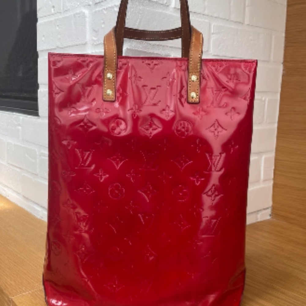 Louis Vuitton Reade PM – Red Vernis Patent Leather – Authentic